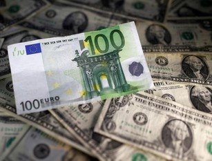 El Euro cae frente al dólar tras las elecciones catalanas