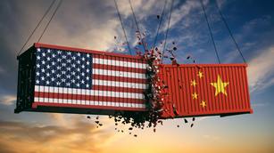 Tirgus satricina ASV un Ķīnas tirdniecības karš. Kas sekos?
