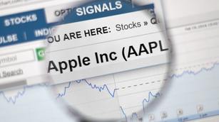 Vai Apple akciju cena noslīdēs 30% zemāk?