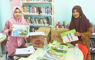 انڈونیشی طلباء اور اساتذہ کے لیے ہمارا خواندگی کا اقدام